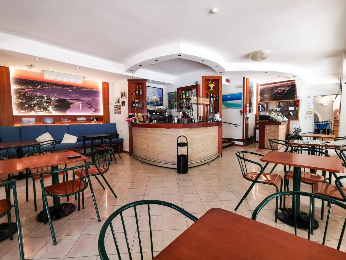 קאטוליקה Hotel La Plage מראה חיצוני תמונה